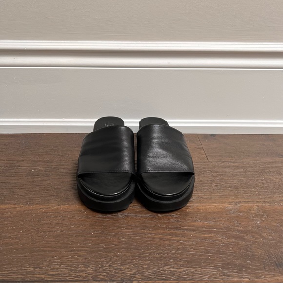 Black L’Intervalle Sandals - Picture 2 of 10